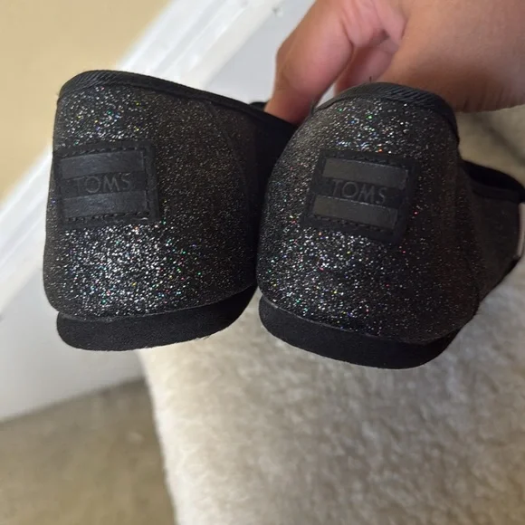 TOMS like new youth glitter flat shoe - Picture 3 of 4